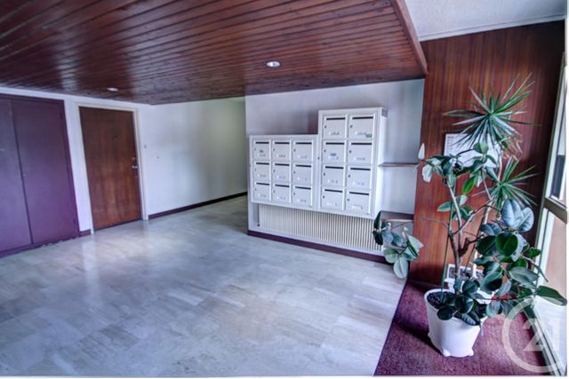 Appartement F3 à vendre - 4 pièces - 78.96 m2 - ANGERS - 49 - PAYS-DE-LOIRE - Century 21 Maison Sabot Appartement F3 à vendre - 4 pièces - 78.96 m2 - ANGERS - 49 - PAYS-DE-LOIRE - Century 21 Maison Sabot