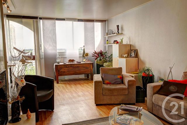 Afficher la photo en grand Appartement F3 à vendre - 4 pièces - 78.28 m2 - ANGERS - 49 - PAYS-DE-LOIRE - Century 21 Maison Sabot