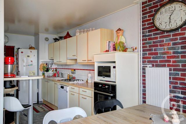 Afficher la photo en grand Appartement F3 à vendre - 4 pièces - 78.28 m2 - ANGERS - 49 - PAYS-DE-LOIRE - Century 21 Maison Sabot
