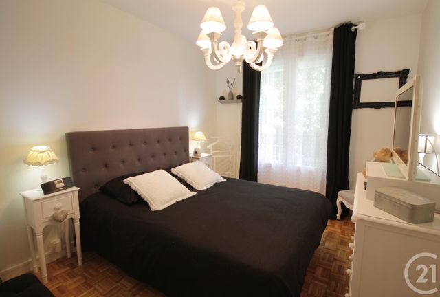 Afficher la photo en grand Appartement T4 à vendre - 4 pièces - 82.45 m2 - ANGERS - 49 - PAYS-DE-LOIRE - Century 21 Maison Sabot