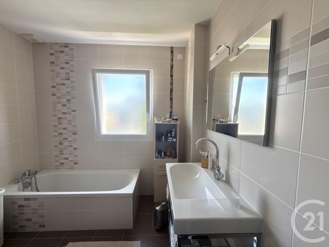 maison à vendre - 5 pièces - 128.0 m2 - BOUCHEMAINE - 49 - PAYS-DE-LOIRE - Century 21 Maison Sabot