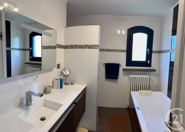 maison à vendre - 7 pièces - 195.0 m2 - AVRILLE - 49 - PAYS-DE-LOIRE - Century 21 Maison Sabot