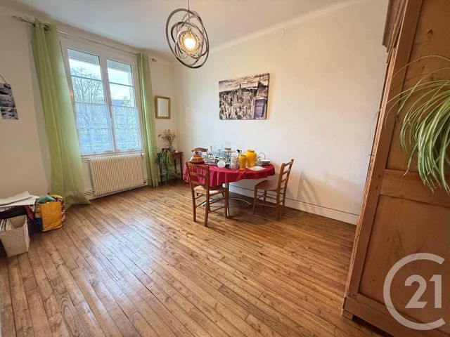 maison à louer - 6 pièces - 112.0 m2 - STE GEMMES SUR LOIRE - 49 - PAYS-DE-LOIRE - Century 21 Maison Sabot